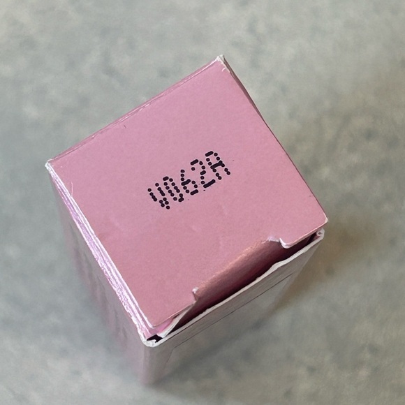 NEW  Jeffree Star Tinted Hydrating Melting Lip Balm in "Cowboy Kiss” - Picture 6 of 6